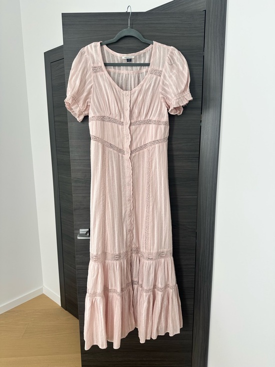 Dresses & Skirts - American eagle lace puff sleeve button up midi dress